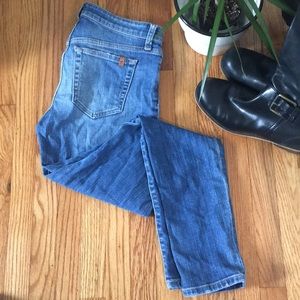 Straight leg ‘Jaide’ size 28 mid rise